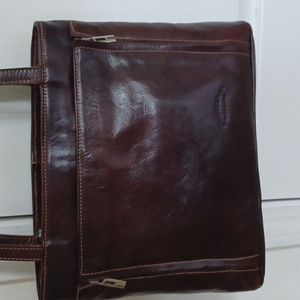 L'Artigiano Vintage Italian Leather Purse!